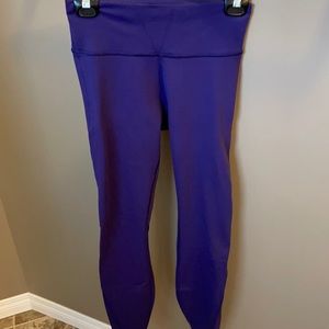 Lululemon Essential Rhythm Tight - Sz 6